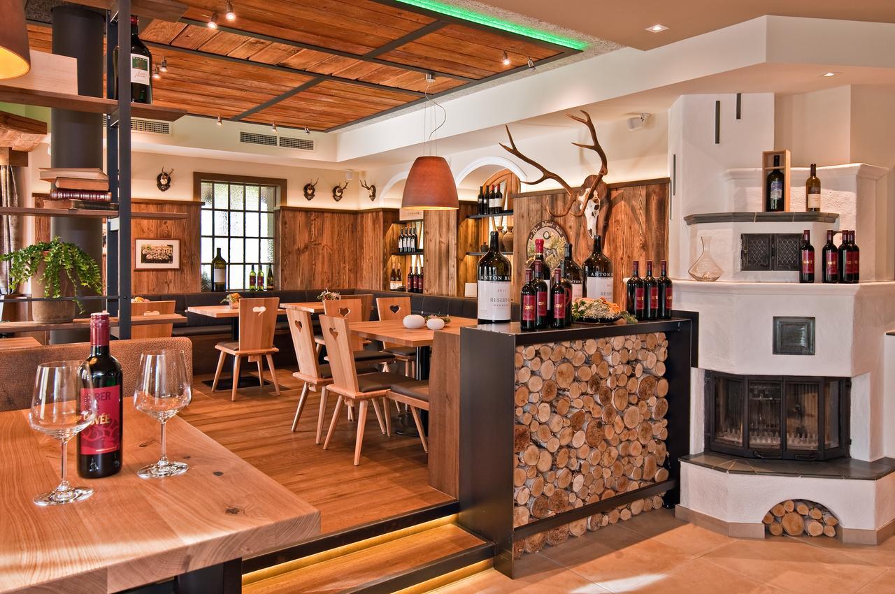 Gasthof - Restaurant Hubertushof Peilstein im Muhlviertel Bagian luar foto